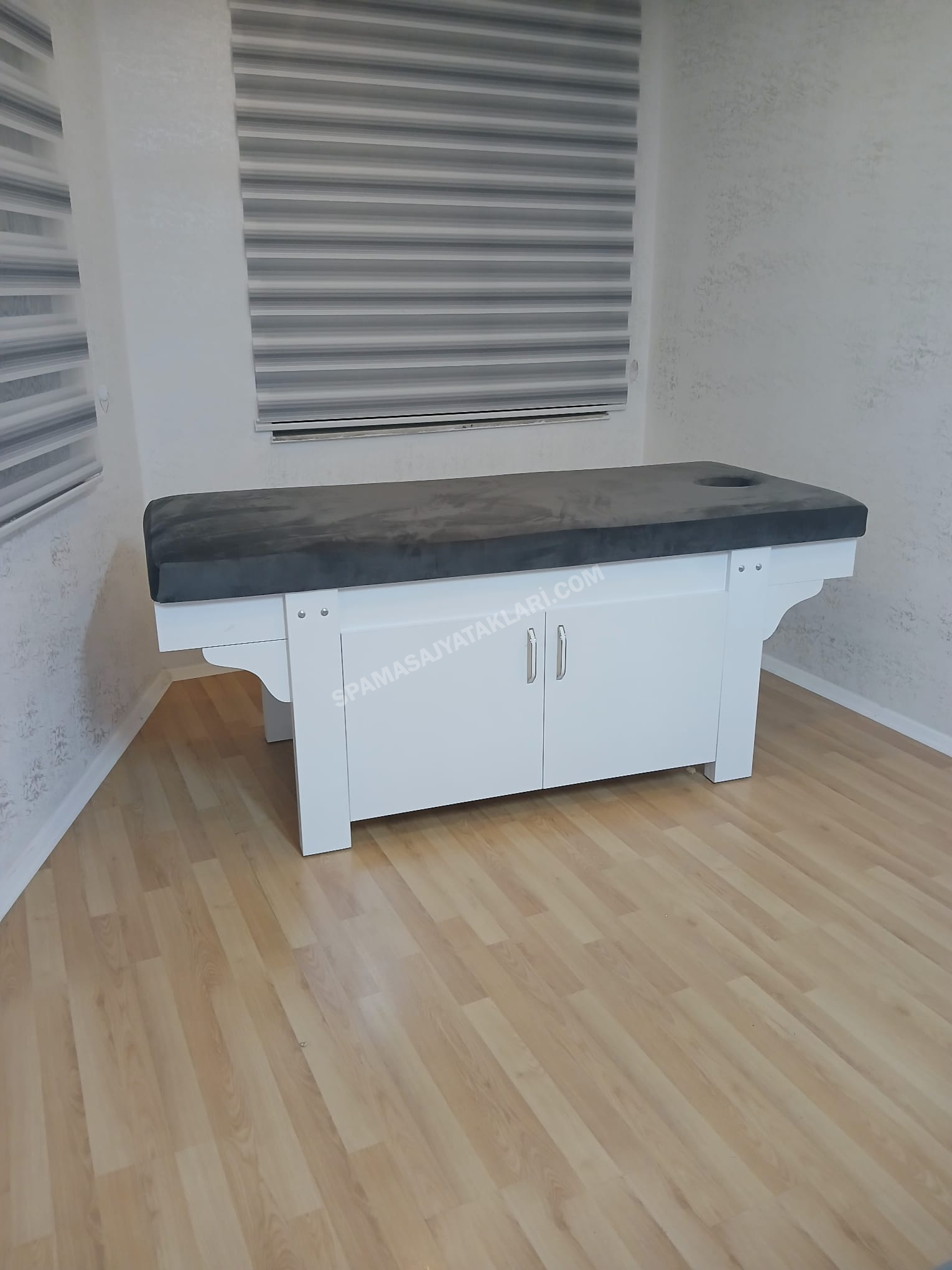 Dolaplı Masaj Yatağı